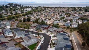 Mortgage rates surge to the highest since June 2025 as new Middle East attacks push oil prices up