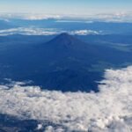 Japan dad ditches 7-year-old for hours to climb Mt Fuji