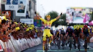 Wiebes doubles up to win Tour de France Femmes stage two and stay in yellow