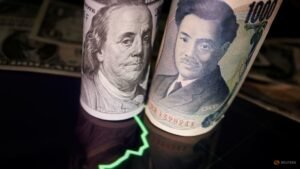 Yen climbs for third straight session, euro/dollar awaits US data
