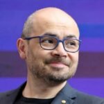 Google shakes up AI leadership as DeepMind chief shifts role