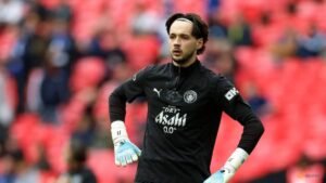 Leeds United bring goalkeeper Trafford from Man City on club record fee