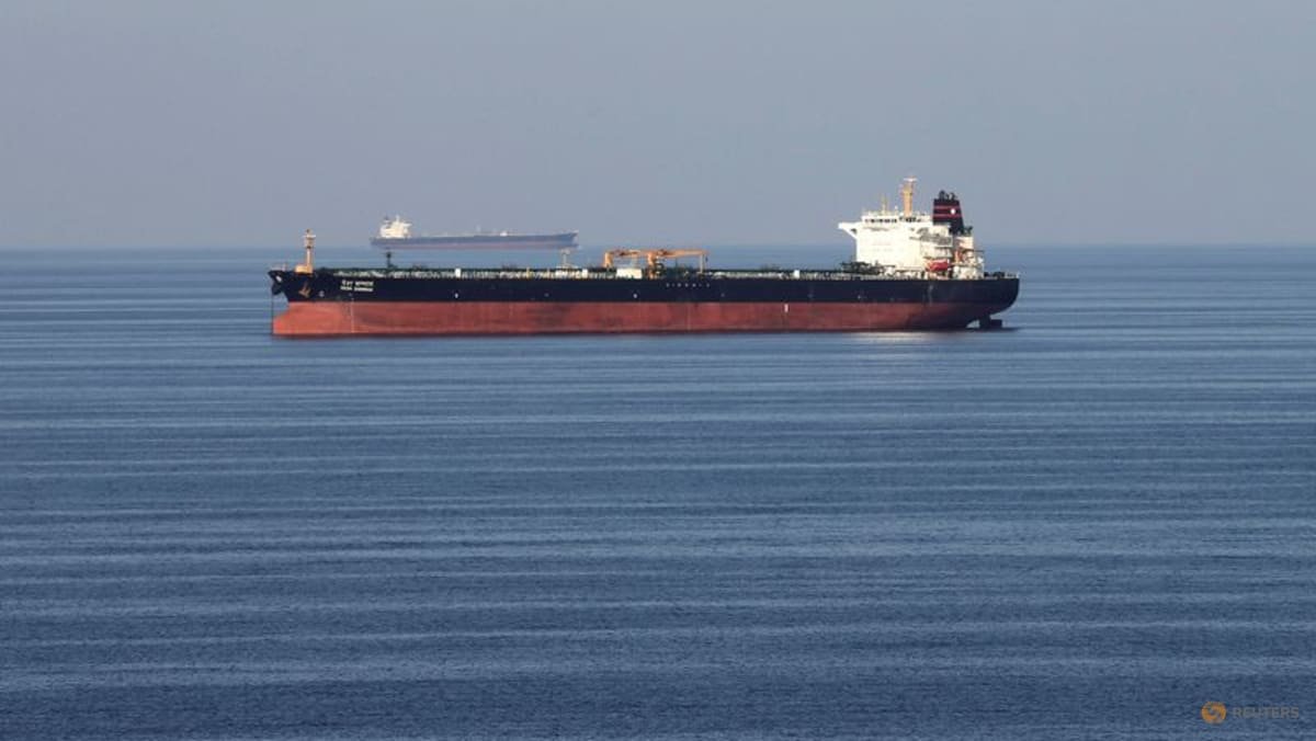 Oil prices firm on concerns over Strait of Hormuz plans