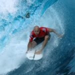 Surfing-Wildcard Kelly Slater stars as Tahiti Pro kicks off in unruly surf