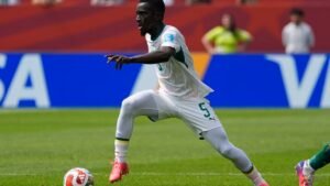 Former Everton midfielder Gueye joins Saudi Diriyah