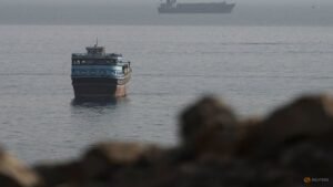 Oil rises on uncertainty over reopening of Hormuz