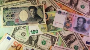 Dollar gains, yen weakens as markets eye US CPI