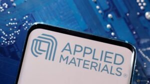 Applied Materials forecasts revenue above estimates, shares fall on high expectations