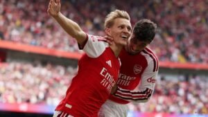 Arsenal humble Man City to win Community Shield