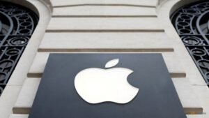Apple changes fees for alternative app stores in EU