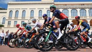 Vuelta third stage abandoned after hailstorm in Pyrenees