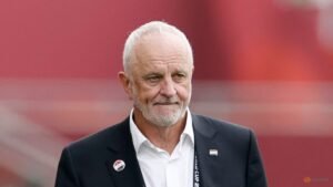 Iraq’s Australian coach Arnold renews contract for six months