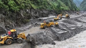 Rain, risks of more floods complicate Chinese rescue in Tibet mudslide