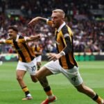 Striker McBurnie salutes Hull City’s discipline in perfect start