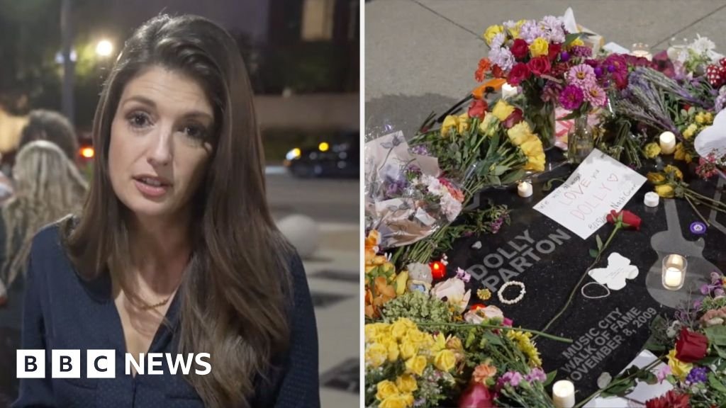 Nashville fans lay flowers and light candles in tribute to Dolly Parton