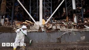 Tonnes of rotting food create unbearable stench in LA neighbourhood