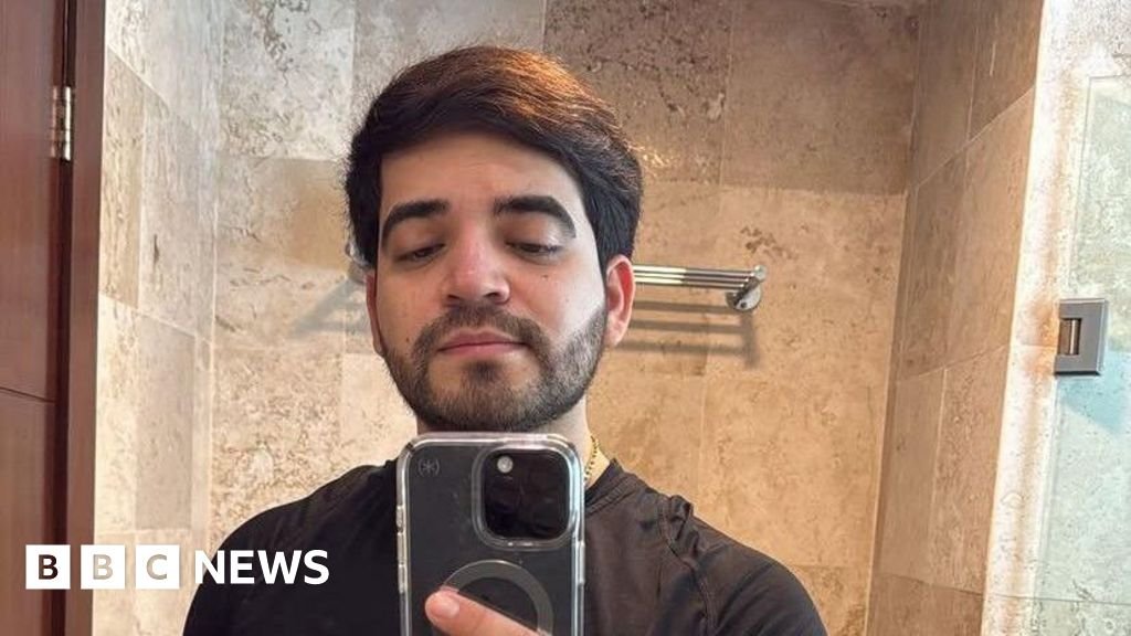 Mexican influencer shot dead during livestream