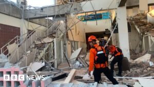 One dead after 7.7 magnitude Indonesia earthquake