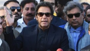 Pakistan: Former PM Khan briefly moved to private hospital