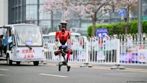 Chinese robot beats Usain Bolt’s 100m world record