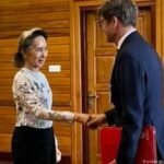 Myanmar: Aung San Suu Kyi meets Red Cross official