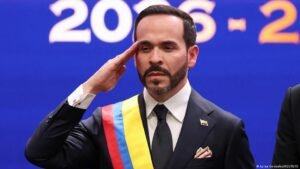 Colombia: Trump ally De la Espriella takes office