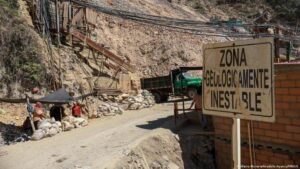 Colombia: 13 dead in illegal gold mine collapse