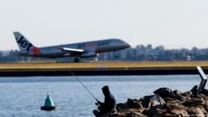 Australia: 2 planes almost collide on Sydney Airport tarmac