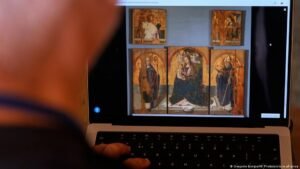 Italy: Thieves steal key Renaissance paintings in Sicily