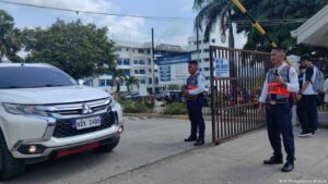 Philippines: student livestreams school shooting
