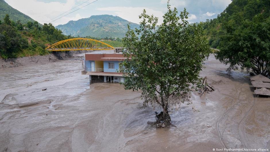 Tragedy in Nepal: How do flash floods happen?
