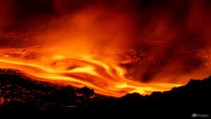 Persistent Mount Etna ash shuts Sicily’s Catania airport during peak holiday week
