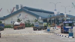 Worker dies after scaffolding collapses at Jurong Port construction site