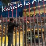 Jakarta governor, police urge calm after malls erect fences purportedly to guard against unrest
