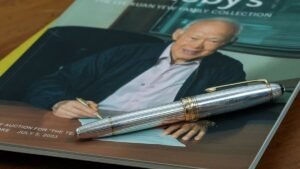 Founding Prime Minister Lee Kuan Yew’s Montblanc pen sold for S$461,500 at auction after 111 bids