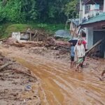 Sri Lanka closes some schools as heavy rains trigger floods and mudslides, killing 5