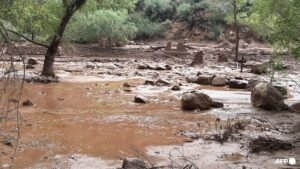 Hikers describe intense rain and wind before floodwaters ravage Grand Canyon