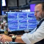 Global stocks rally on lower oil prices, US-China hopes