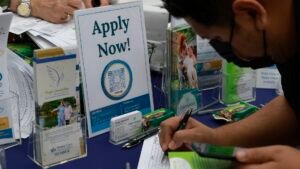 U.S. payrolls rose 162,000 in August, much more than expected; unemployment rate at 4.1%