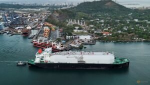 Panama Canal begins reducing crossings due to El Nino