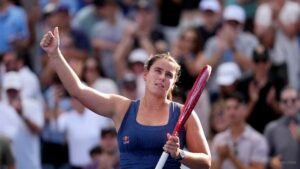 Navarro stuns seventh seed Muchova to reach US Open fourth round
