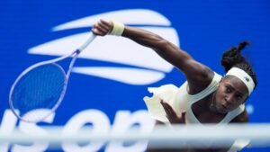 Fleet-footed Gauff dances into US Open fourth round