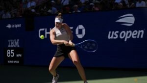 Noskova battles past Kostyuk to reach US Open quarters