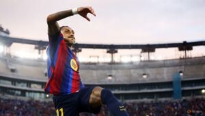 PSG score six to launch Champions League defence, Arsenal win late at Napoli