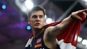 Ingebrigtsen pulls out of Ultimate Championship 1,500m, delaying Kerr showdown