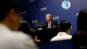 Bank of Korea minutes show possible policy rift on back-to-back rate hikes