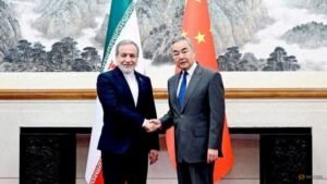 China’s top diplomat urges Iran, US to show restraint, revive talks