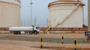Oil slides as US-Iran truce hopes outweigh Houthi attacks on Saudi Arabia