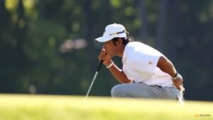 Internationals keep upset hopes alive at Presidents Cup
