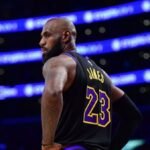 NBA-LeBron soaks in the brotherly love in Philly media debut